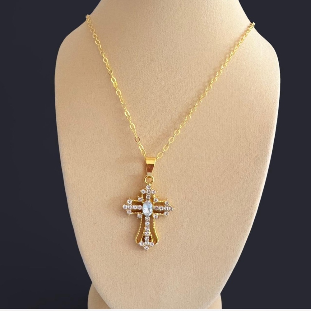 Elegant Gold color Cross Pendant Necklace - Picture 3 of 8